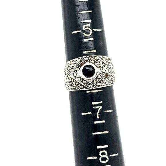 Bold Onyx/Marcasite Sterling Silver 925 Ring - Picture 10 of 10
